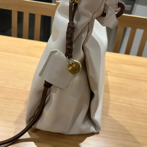 Songmont White Leather Gather Bag Medium NWOT READ! - Picture 7 of 9